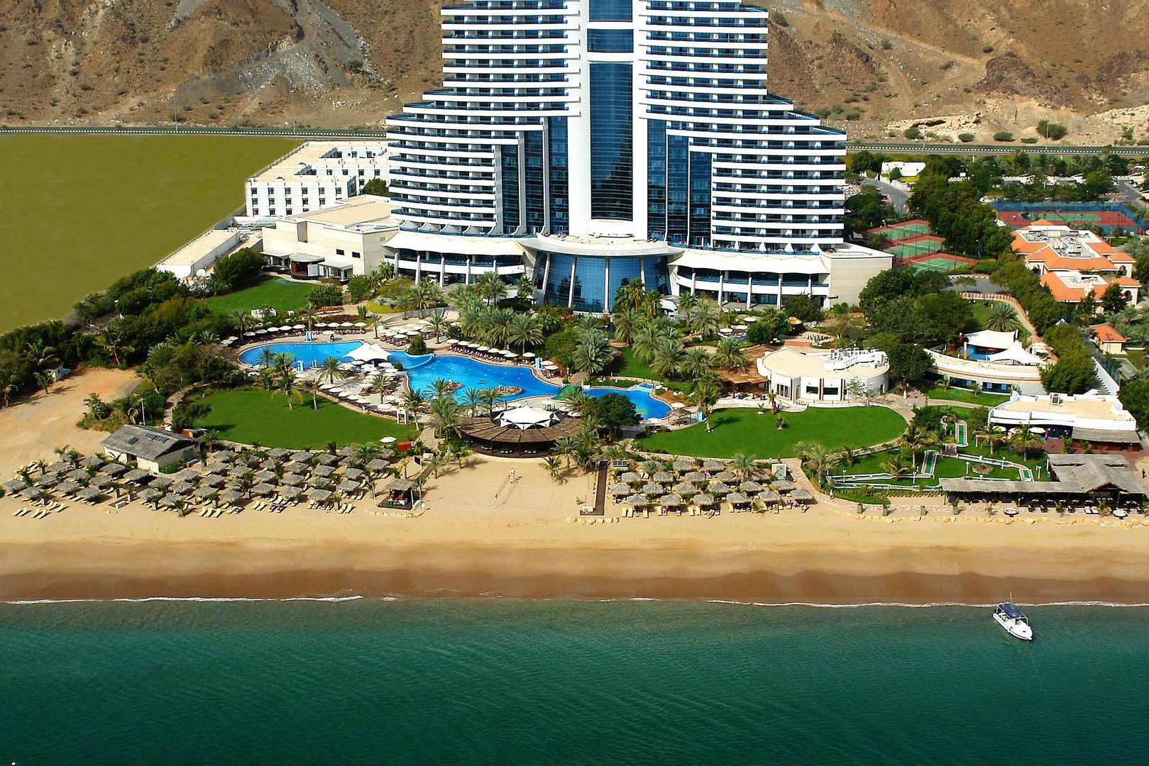 Le Meridien Al Aqah Beach Resort – fotka 3
