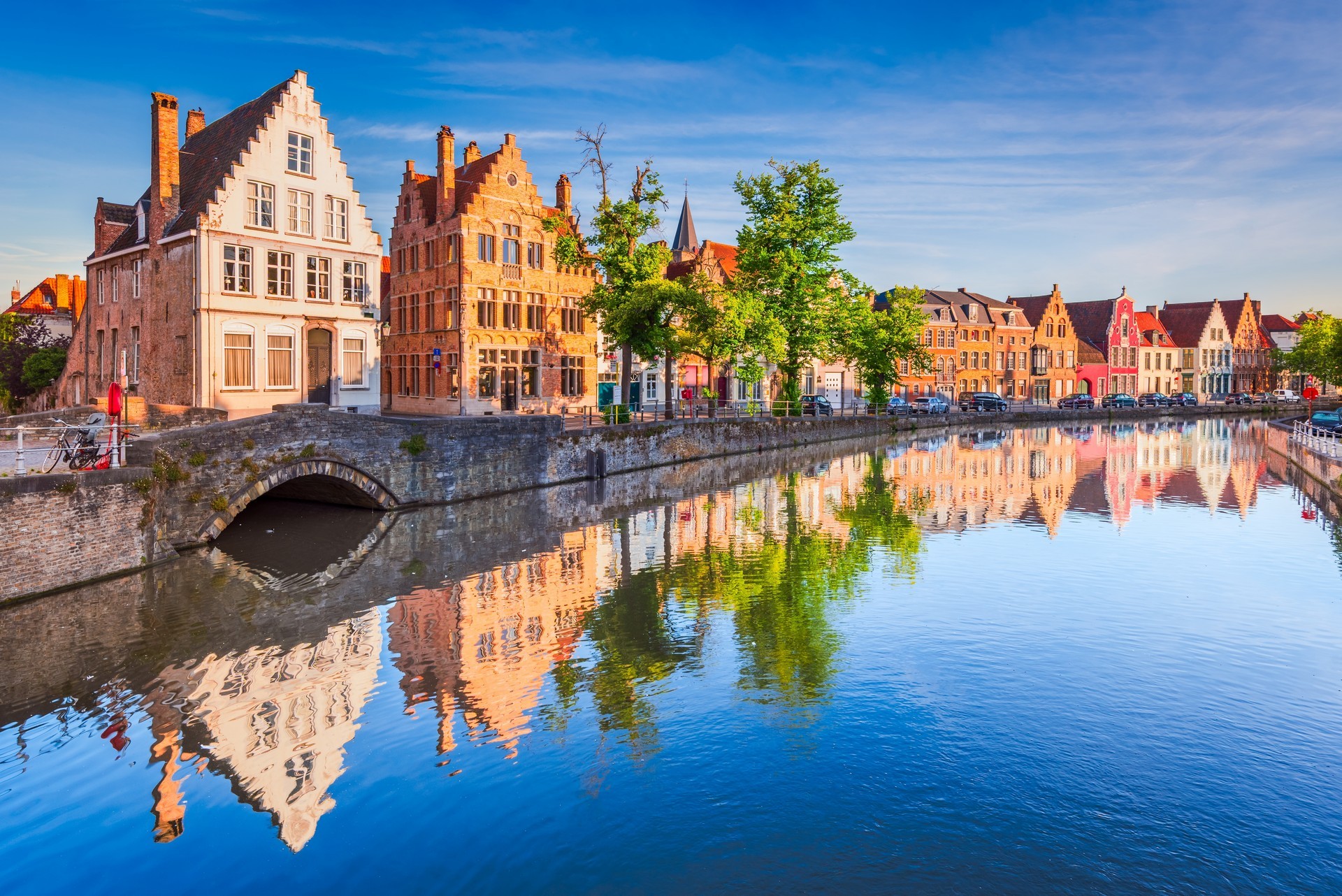 Ve víru tulipánů, větrných mlýnů a pralinek - Belgie a Nizozemí